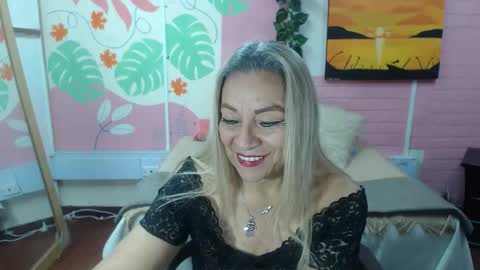 VALERIA online show from 10-14-25, 03:35