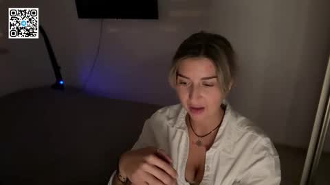 Snapshot of desiremuse chatting on 09-28-25, 07:19 Nika online show from 09-28-25, 07:19