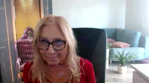 S O F I A online show from 10-02-25, 01:51