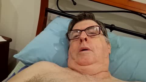 Desmon1958 online show from 04-09-26, 08:36