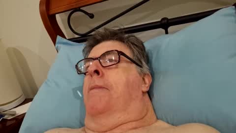 Desmon1958 online show from 04-11-26, 08:35