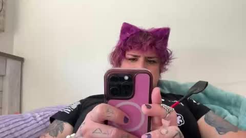 Dezmond online show from 10-21-25, 07:25