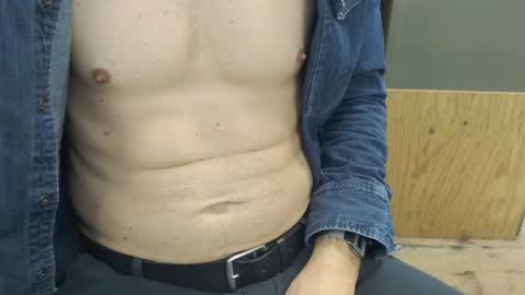 Snapshot of desperado3000 chatting on 12-02-25, 12:43 desperado3000 online show from 12-02-25, 12:43