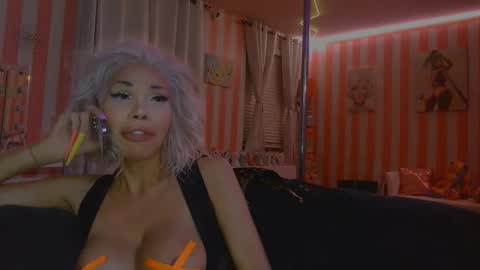 Snapshot of destiny_702 chatting on 11-09-25, 12:14 IMMACULATE BEAUTY online show from 11-09-25, 12:14