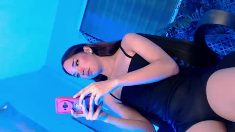 Snapshot of destinyrosexxx chatting on 01-10-25, 02:35 Chelsea online show from 01-10-25, 02:35