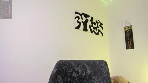 desty_y online show from 09-11-25, 04:23