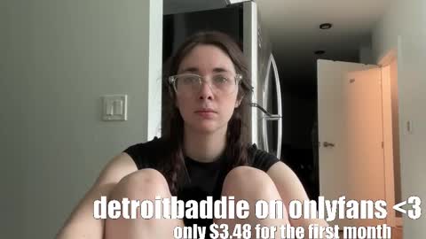 Snapshot of detroitbaddie chatting on 03-07-25, 05:49 detroitbaddie online show from 03-07-25, 05:49