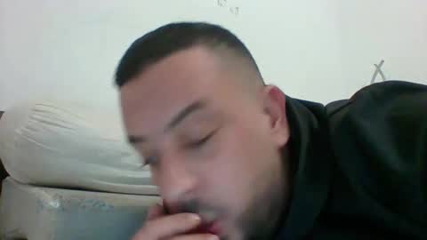 Snapshot of devil_angel66 chatting on 11-06-25, 05:47 devil_angel66 online show from 11-06-25, 05:47