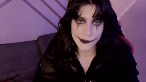 Alex online show from 10-31-25, 04:02