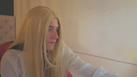 Alex online show from 11-04-25, 04:11