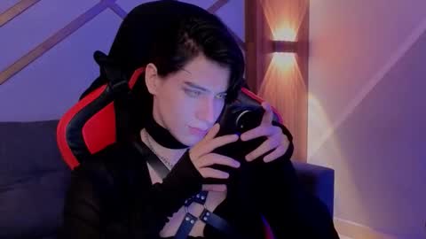 Alex online show from 11-13-25, 04:00