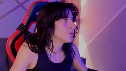 Alex online show from 11-19-25, 03:39