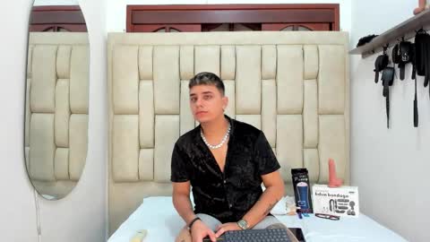 Devil online show from 10-22-25, 02:34