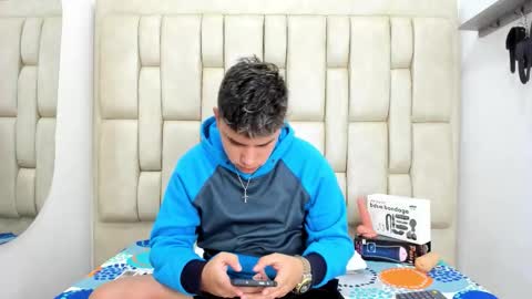 Devil online show from 11-22-25, 02:43