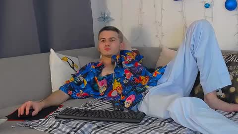 devin_ho online show from 12-26-24, 07:45