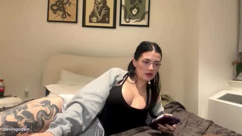 Devin online show from 12-13-25, 11:54