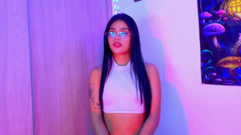 Sara 3 online show from 10-28-25, 09:06