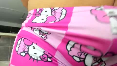 Snapshot of dewolk chatting on 09-23-25, 10:07 thumb up me please its important online show from 09-23-25, 10:07