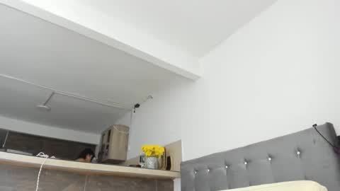 Snapshot of dewolk chatting on 10-29-25, 09:55 thumb up me please its important online show from 10-29-25, 09:55