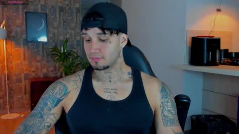 Snapshot of deymon_scott chatting on 02-06-26, 01:10 JULIAN online show from 02-06-26, 01:10