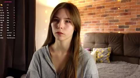 Kira online show from 10-08-25, 06:16