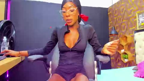 Snapshot of deyy_madisson chatting on 01-08-25, 07:45 Madisson online show from 01-08-25, 07:45