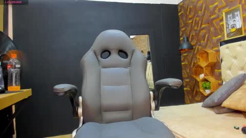 Snapshot of deyy_madisson chatting on 01-29-25, 07:11 Madisson online show from 01-29-25, 07:11