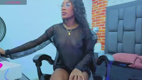 Snapshot of deyy_madisson chatting on 10-27-25, 10:36 Madisson online show from 10-27-25, 10:36