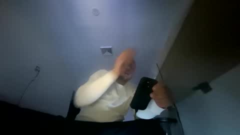 Snapshot of deznuts130 chatting on 02-27-25, 05:56 deznuts130 online show from 02-27-25, 05:56