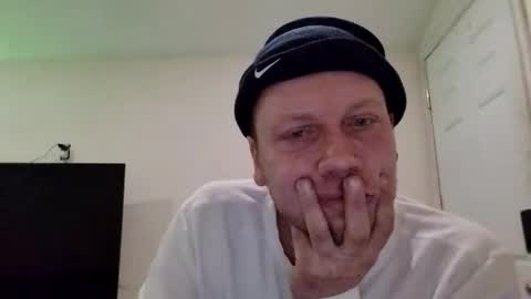 Snapshot of deznuts130 chatting on 02-12-26, 02:28 deznuts130 online show from 02-12-26, 02:28