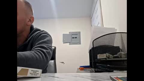 Snapshot of deznuts130 chatting on 02-15-26, 07:05 deznuts130 online show from 02-15-26, 07:05