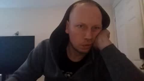 Snapshot of deznuts130 chatting on 02-15-26, 08:02 deznuts130 online show from 02-15-26, 08:02