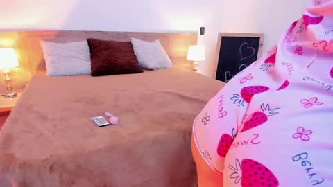 dhara__cloy online show from 09-19-25, 03:52