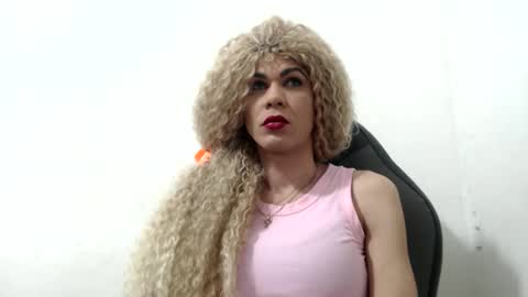 diabla_sexy22cm online show from 10-20-25, 09:54