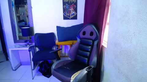 Snapshot of diabla_sexyboobs chatting on 12-14-25, 07:18 D I A B L A online show from 12-14-25, 07:18