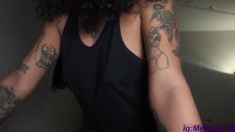 Snapshot of diamon_kataleya chatting on 01-23-25, 01:19 Melissa My schedule 10pm time Colombia online show from 01-23-25, 01:19