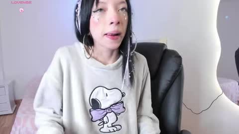 Snapshot of diamond__cherry chatting on 02-24-26, 02:04 Diamond online show from 02-24-26, 02:04