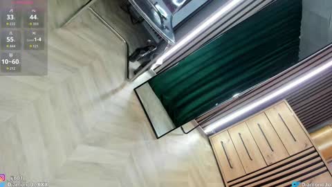 Snapshot of diamond_jo_ chatting on 10-10-25, 10:31 Jo online show from 10-10-25, 10:31