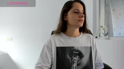 diamondkay_ online show from 09-19-25, 06:26