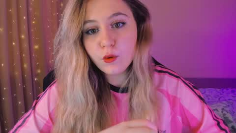 Snapshot of diana_floweri chatting on 01-17-25, 10:00 Diana online show from 01-17-25, 10:00