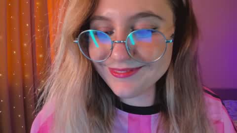 Snapshot of diana_floweri chatting on 01-17-25, 01:03 Diana online show from 01-17-25, 01:03