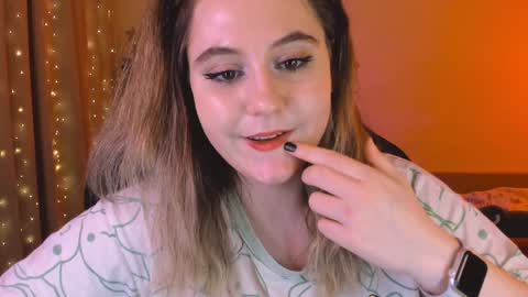 Snapshot of diana_floweri chatting on 01-31-25, 01:02 Diana online show from 01-31-25, 01:02