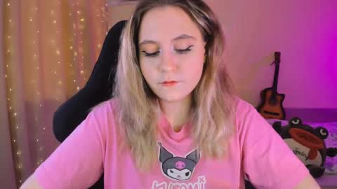 Snapshot of diana_floweri chatting on 02-12-25, 09:31 Diana online show from 02-12-25, 09:31