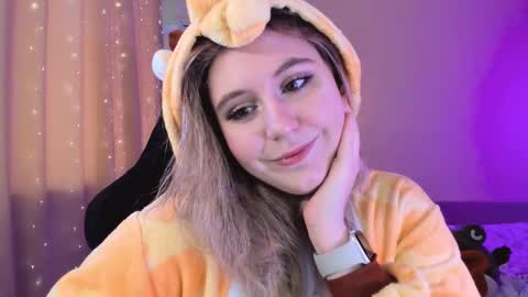 Snapshot of diana_floweri chatting on 02-16-25, 10:32 Diana online show from 02-16-25, 10:32