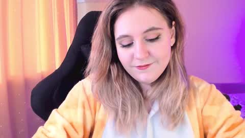 Snapshot of diana_floweri chatting on 02-16-25, 01:38 Diana online show from 02-16-25, 01:38