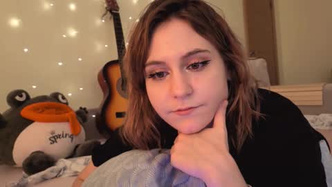 Snapshot of diana_floweri chatting on 09-17-25, 12:51 Diana online show from 09-17-25, 12:51