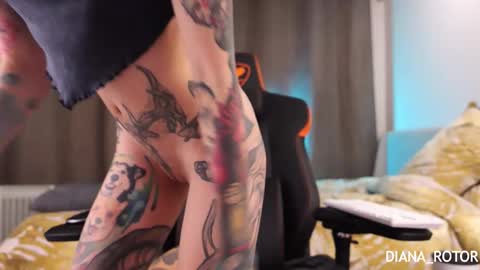 Diana online show from 09-16-25, 01:45