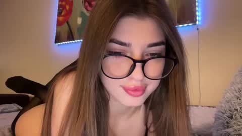 Snapshot of dianaa_lee chatting on 10-19-25, 12:00 DIANA online show from 10-19-25, 12:00