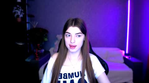 Snapshot of dianaa_lee chatting on 11-29-25, 11:57 DIANA online show from 11-29-25, 11:57