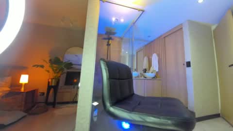 dianac1998 online show from 10-23-25, 11:14